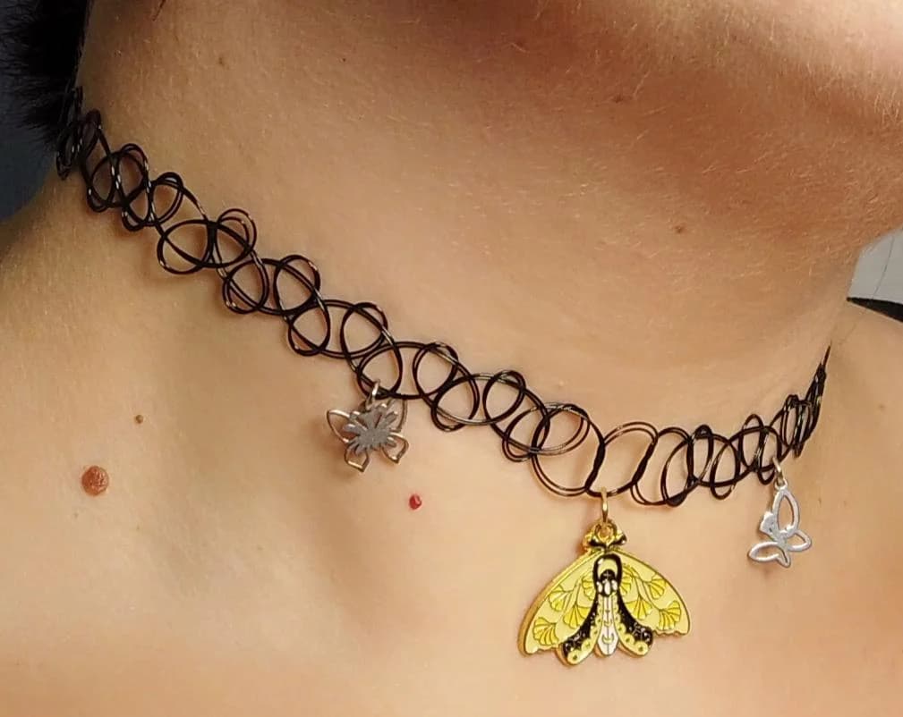 Collier Butterfly Tattoo 🦋 (pièce unique) — photo 2