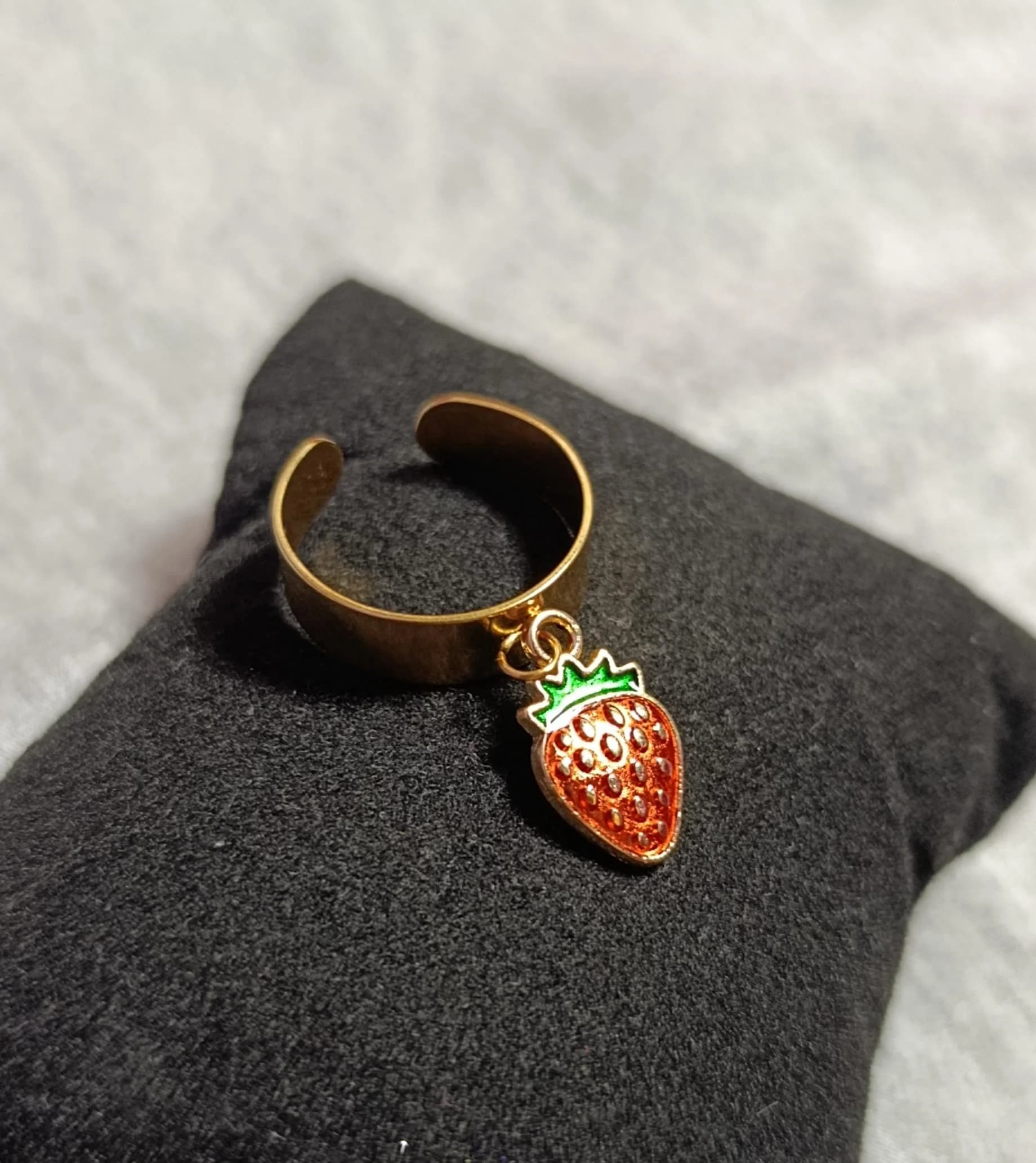 Bague Petite Fraise 🍓 (pièce unique)