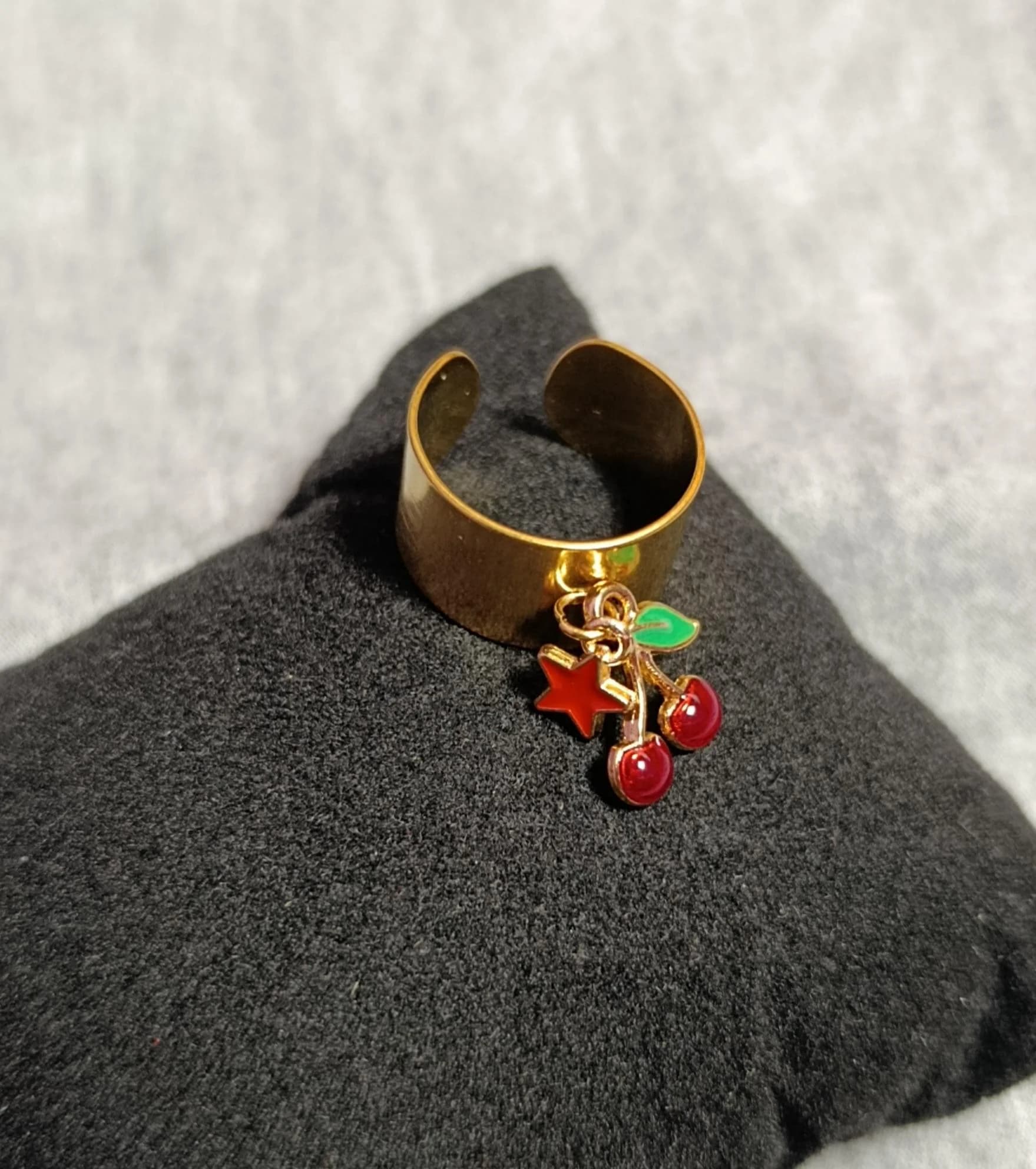 Bague Cherry Star 🍒 (pièce unique)