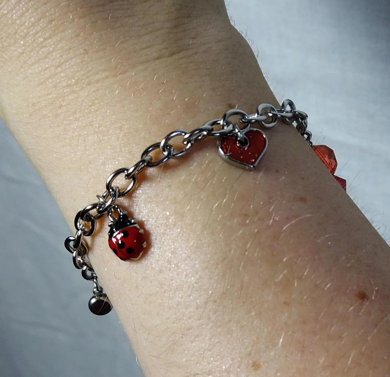 Bracelet Red Charms 🐞 (pièce unique) — photo 2